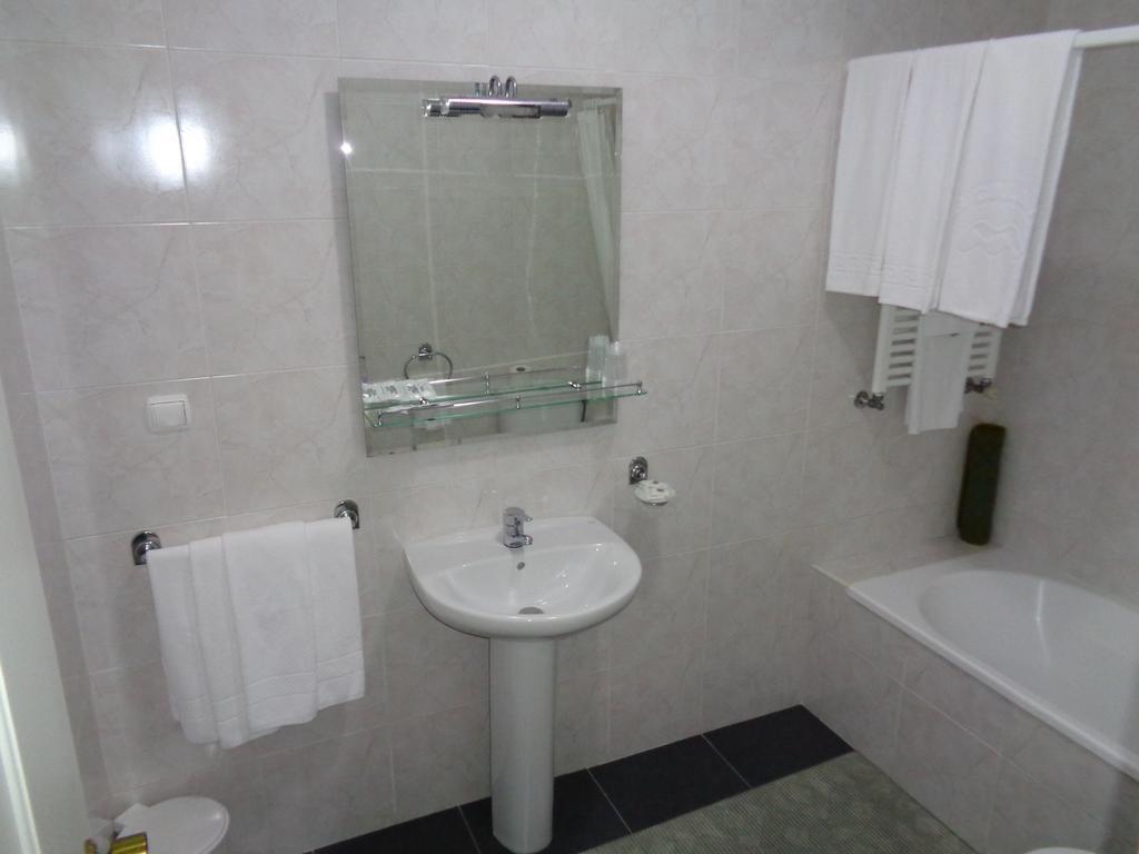 Гостевой дом Quinta Do Alves Пасуш-ди-Феррейра Экстерьер фото